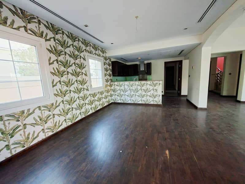 Lovely Garden | Next to Park | Easy Access - Image 6