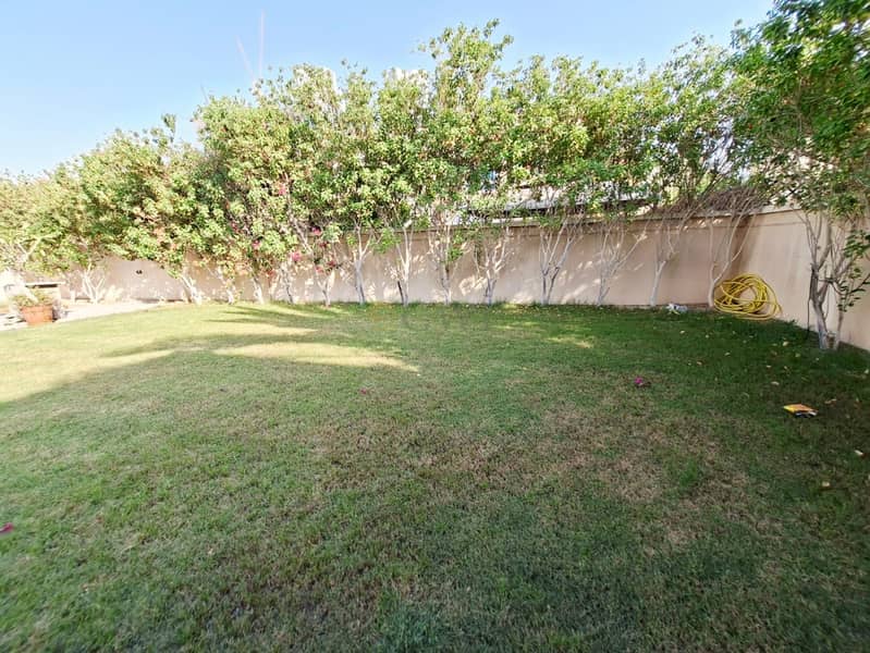 Lovely Garden | Next to Park | Easy Access - Image 10