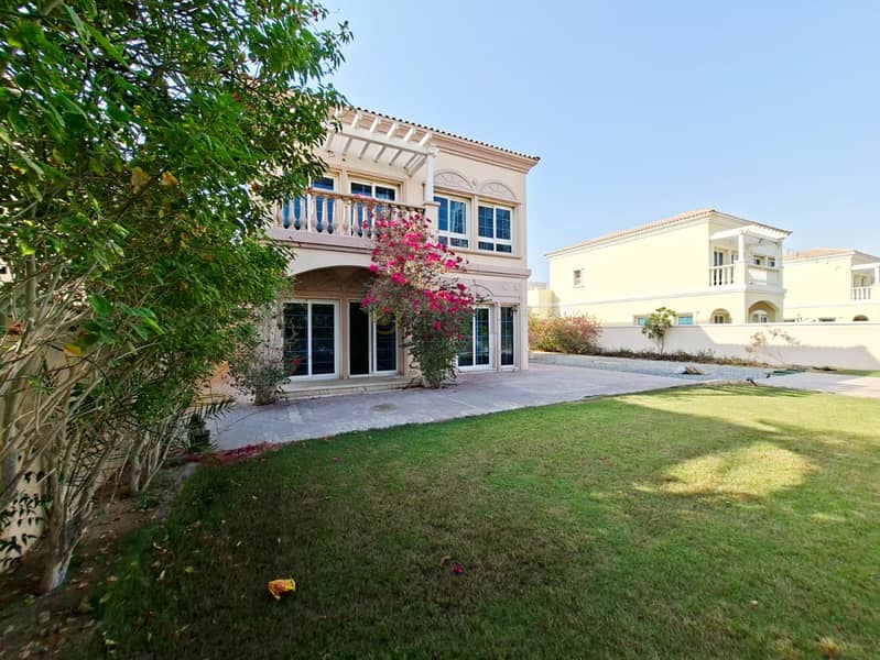 Lovely Garden | Next to Park | Easy Access - Image 11