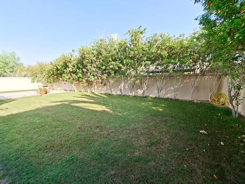 Lovely Garden | Next to Park | Easy Access - Image 18