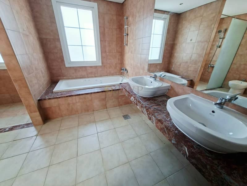 Lovely Garden | Next to Park | Easy Access - Image 20