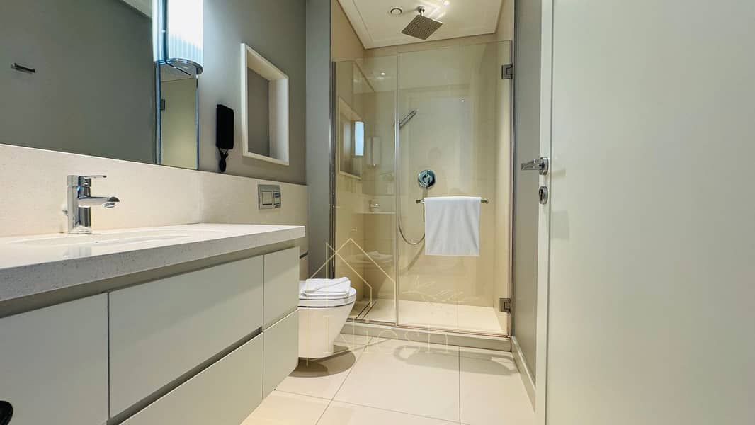 16 toilet. jpg
