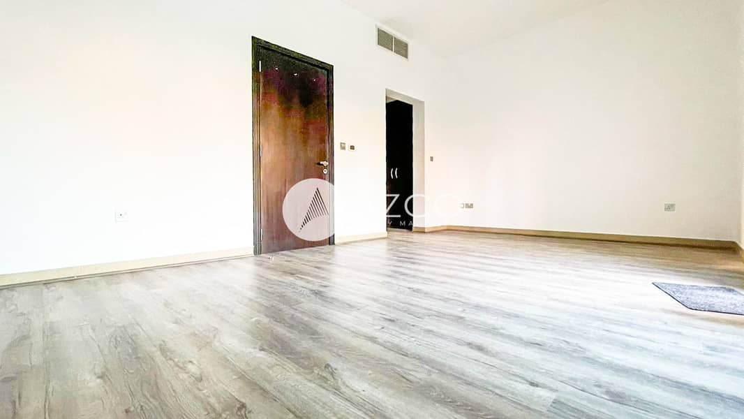 Elegant 1BR Converted Hallway | Massive Garden - Image 15