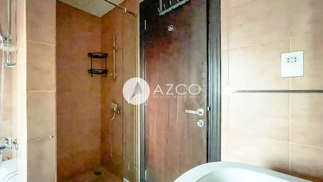 Elegant 1BR Converted Hallway | Massive Garden - Image 12