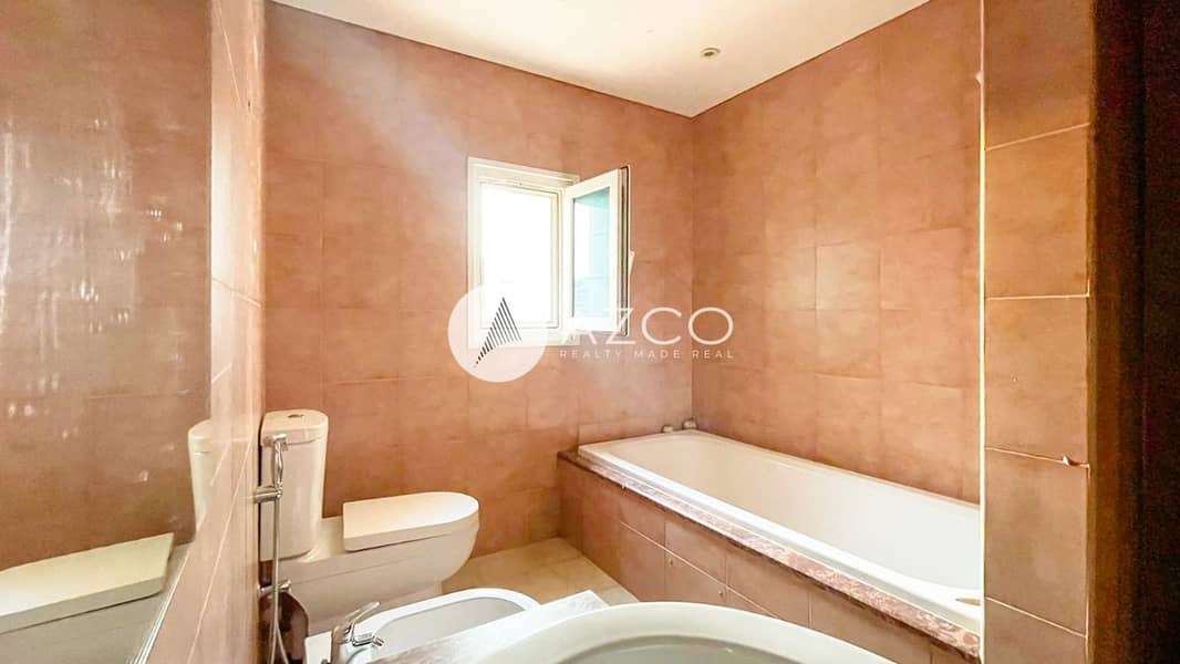 Elegant 1BR Converted Hallway | Massive Garden - Image 14