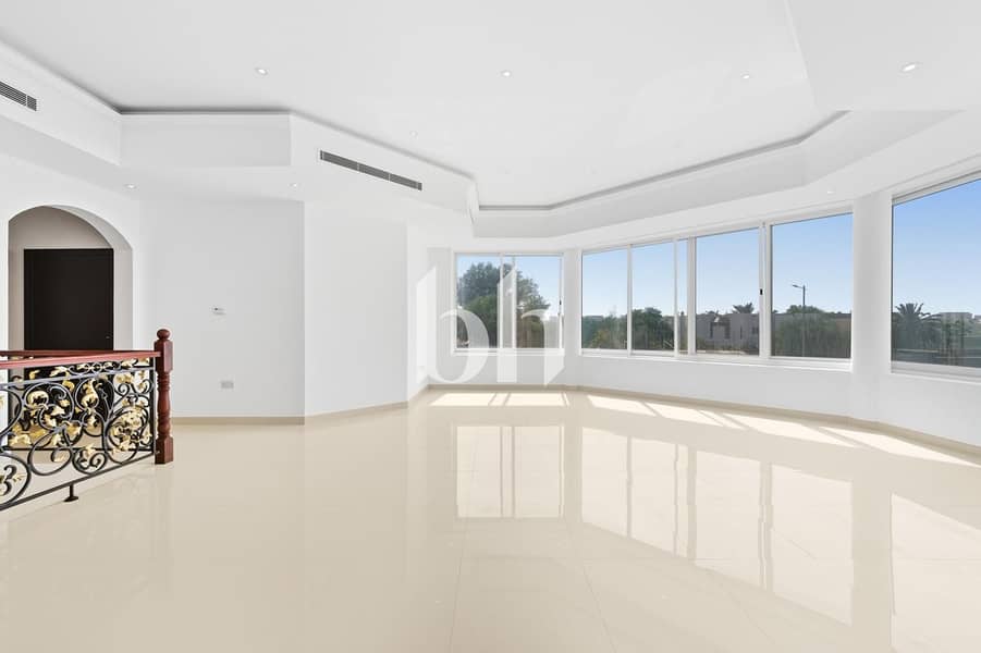 Spacious 5BR Villa | Vacant | Near Beach