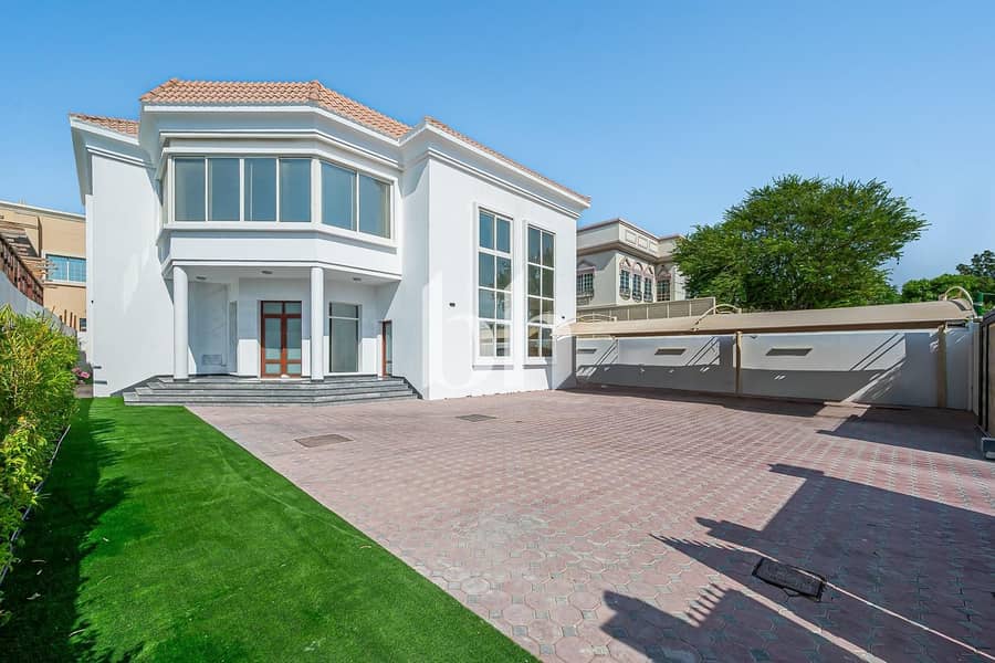 Spacious 5BR Villa | Vacant | Near Beach