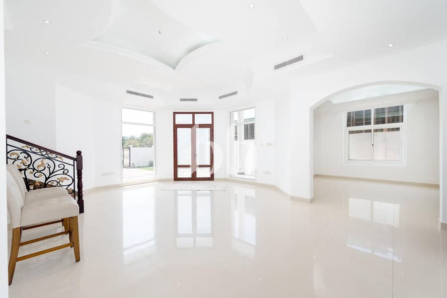 Spacious 5BR Villa | Vacant | Near Beach