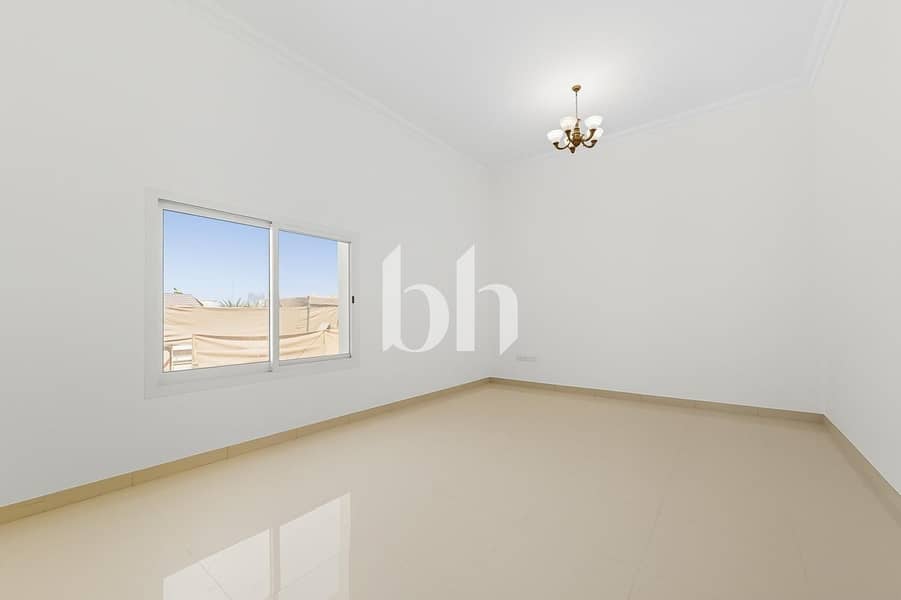 Spacious 5BR Villa | Vacant | Near Beach - Image 16