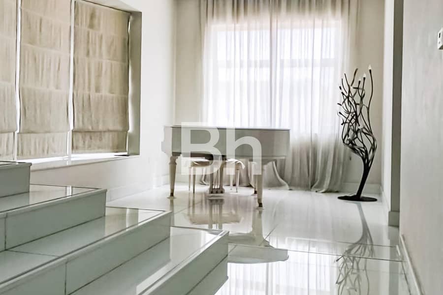 Luxurious | Prime Location | Steps from the Beach - Image 8