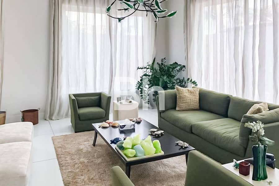 Luxurious | Prime Location | Steps from the Beach - Image 9