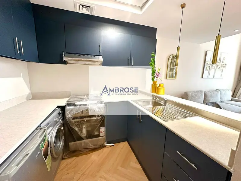 Study Room | Renovated | Furnished – pohled 2