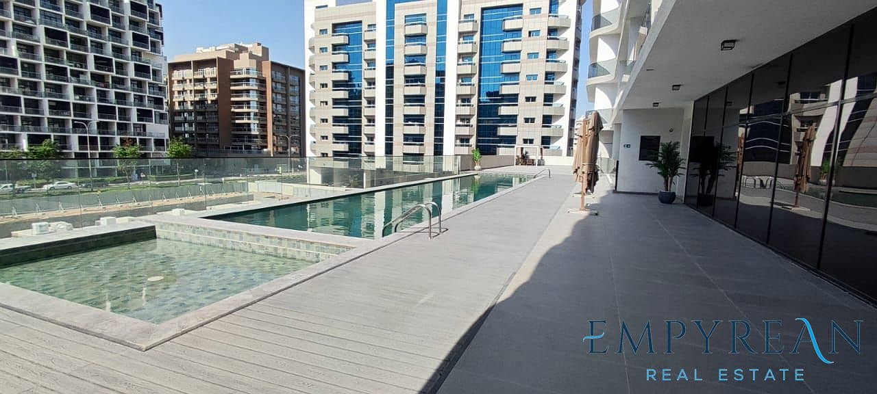 8 2bd6e5fd-ffed-405d-9959-a5aef53ebf68. jpg