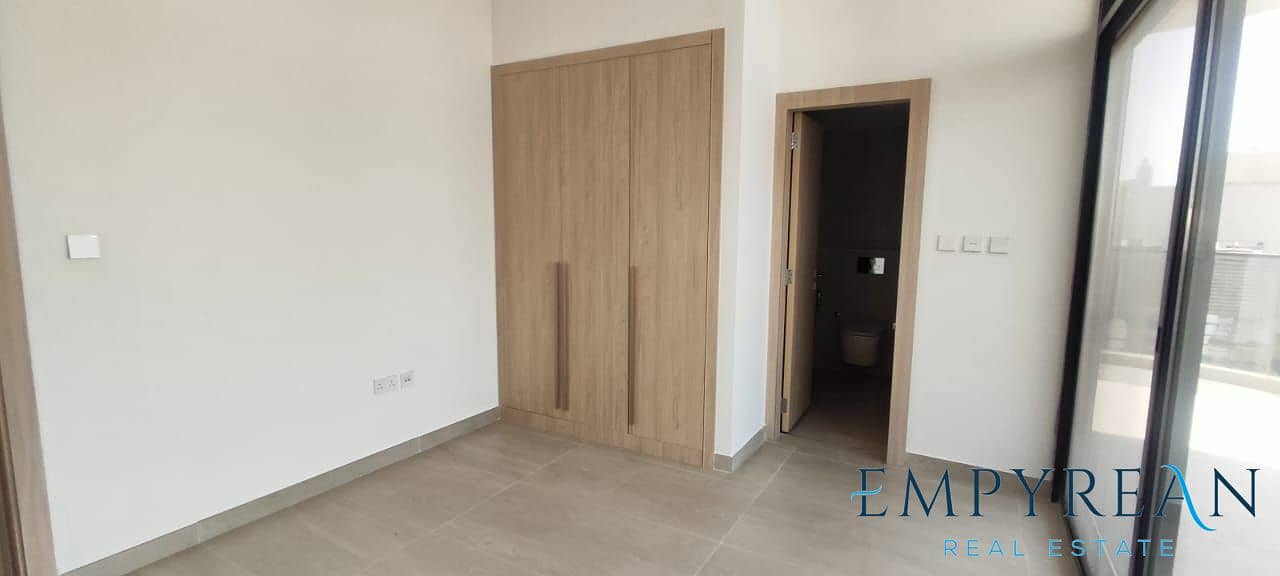 10 4383db26-c4d9-4404-a955-91beaee2f469. jpg