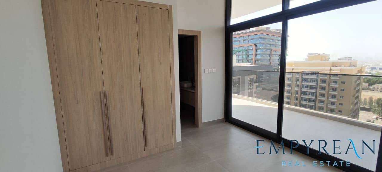 12 c2f04f1a-bf5a-4300-af03-bcf0943175aa. jpg