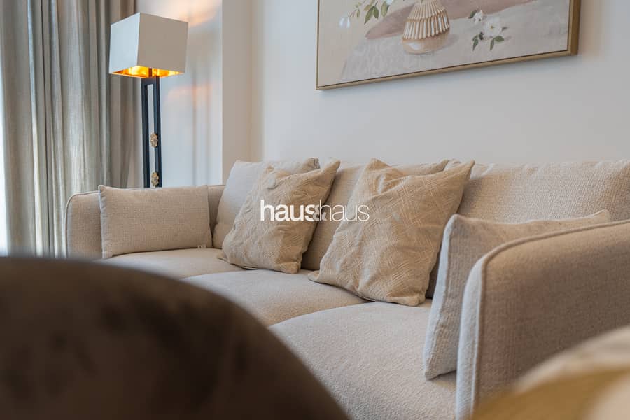 High Floor | Pool View | Hotel-style Amenities - Image 7