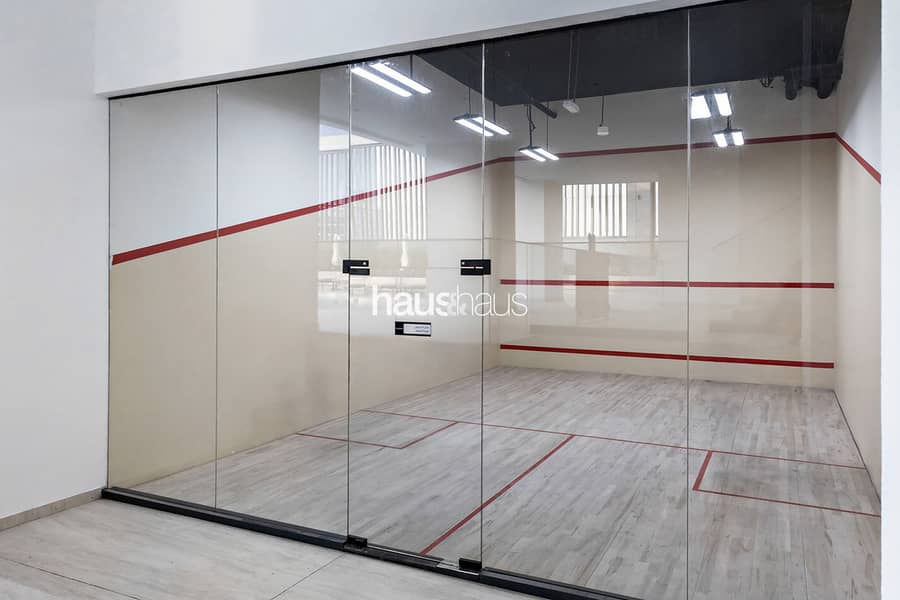 High Floor | Pool View | Hotel-style Amenities - Image 25