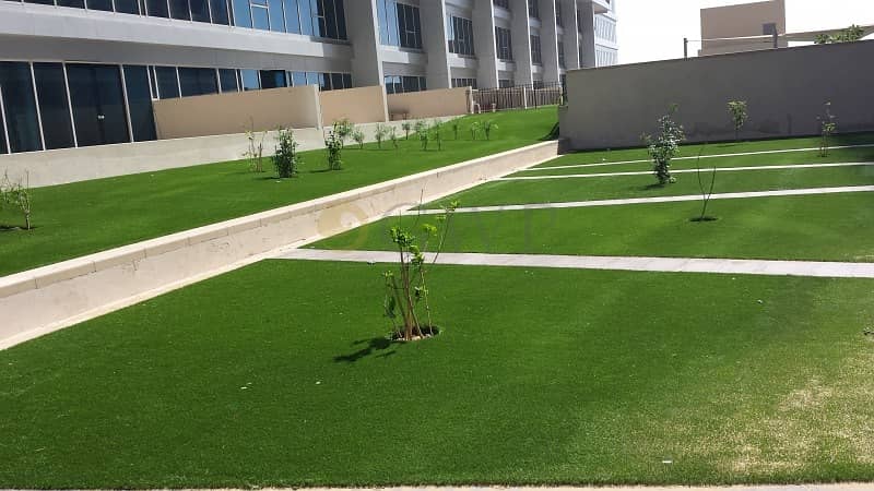 With Balcony | Higher Floor | Vacant - Image 12