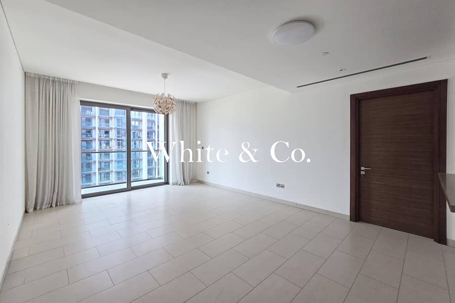 Spacious | Corner Unit | Vacant