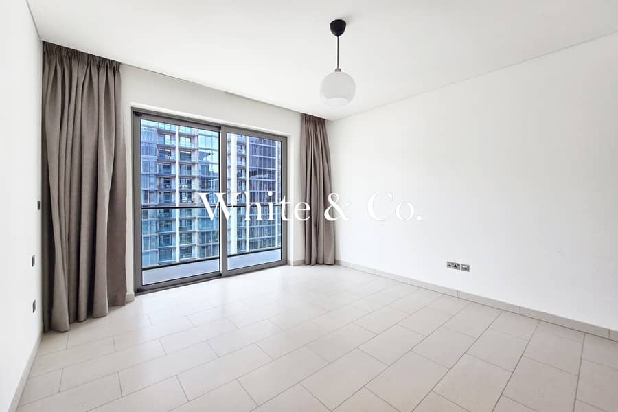 Spacious | Corner Unit | Vacant - Image 7