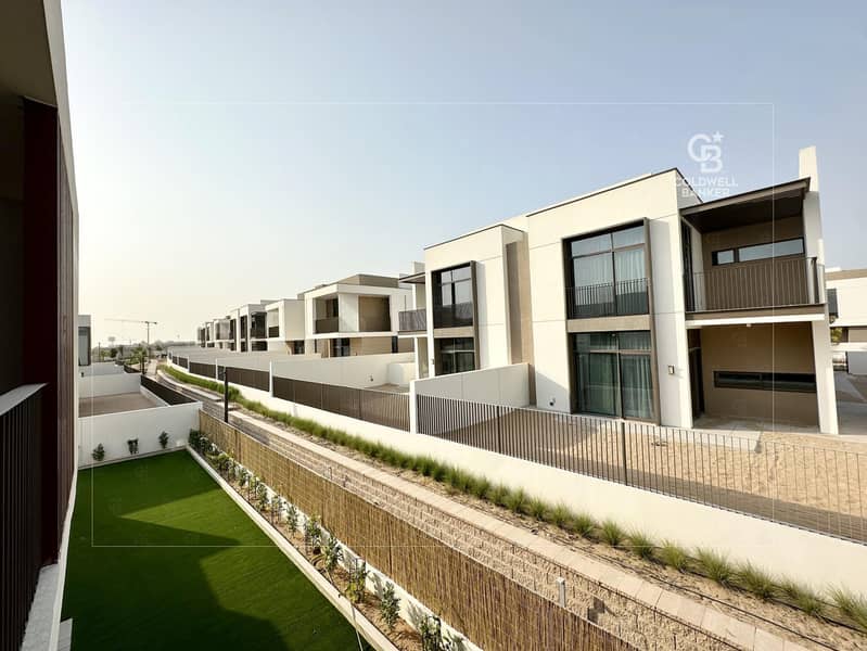 Upgraded | Landscaped | Corner - Image 8