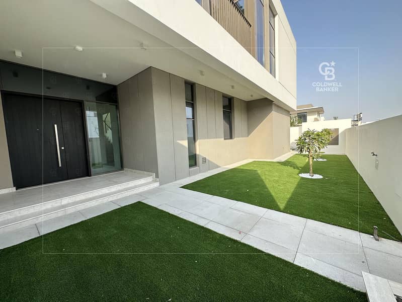 Upgraded | Landscaped | Corner - Image 9