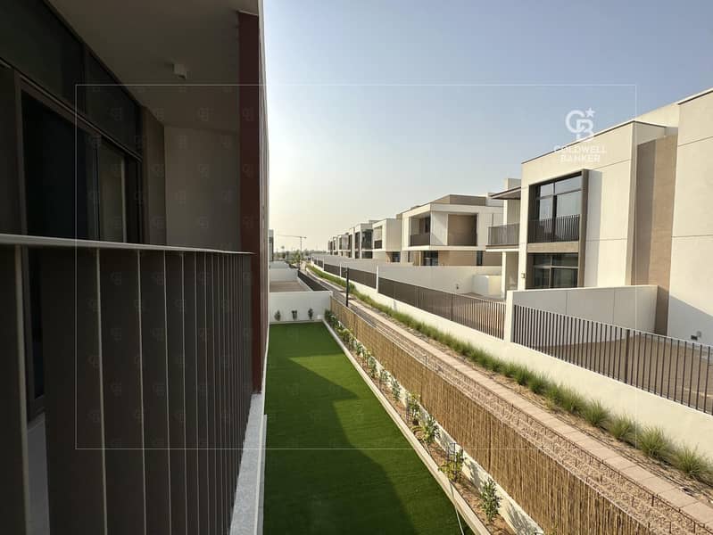 Upgraded | Landscaped | Corner - Image 11