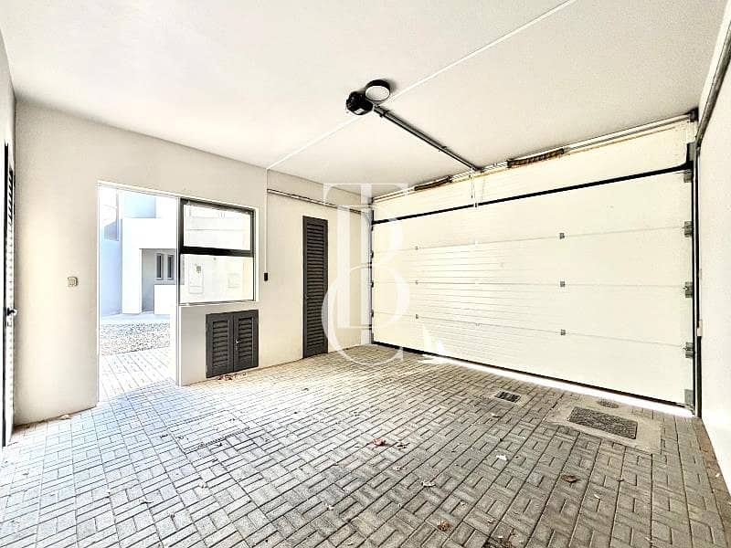 Largest Layout | Vacant |4bed +Maid - Image 23