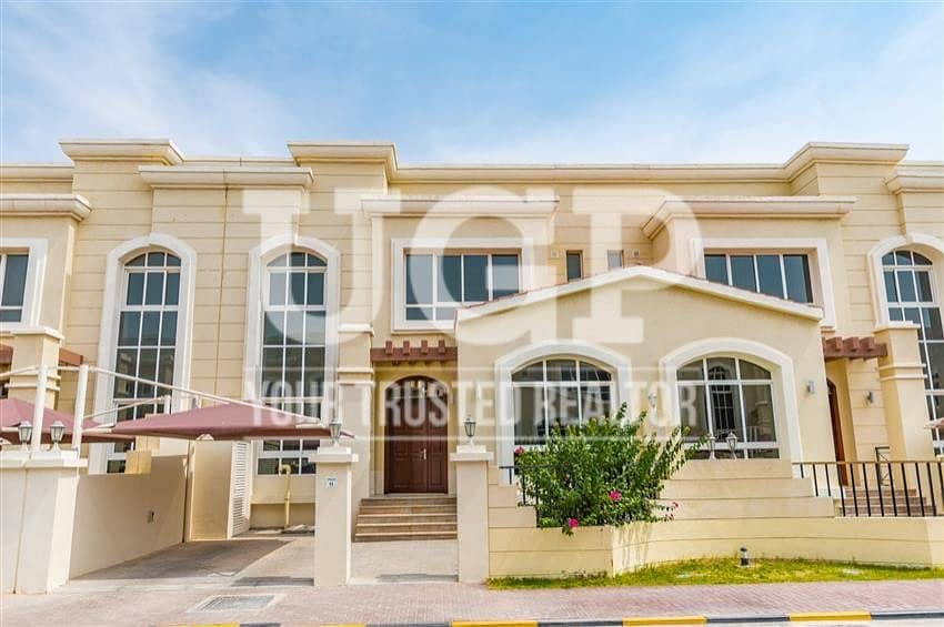 Vacant and Huge 4BR Villa in Compound with Parking