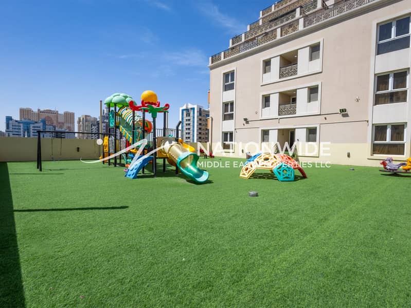 Fully Renovated Building | Spacious | Freehold - Image 8