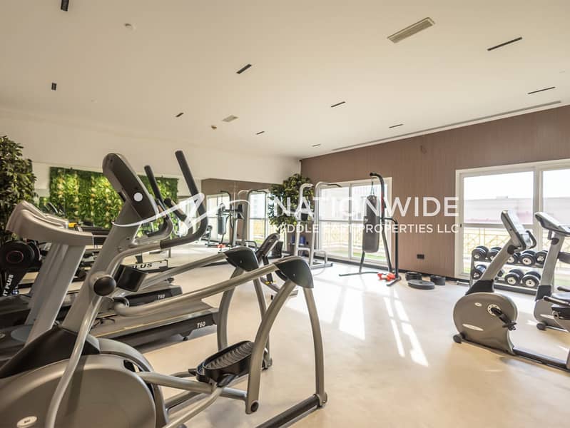 Fully Renovated Building | Spacious | Freehold - Image 9