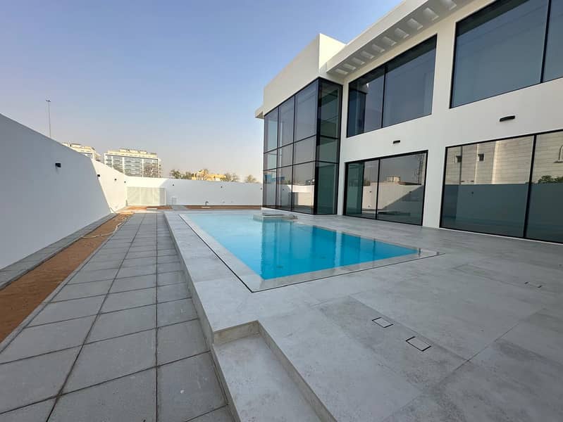 Brand-New Luxury Villa with Private Pool For Rent