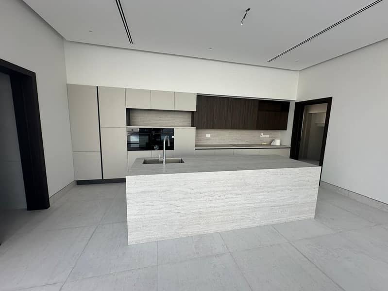 Brand-New Luxury Villa with Private Pool For Rent