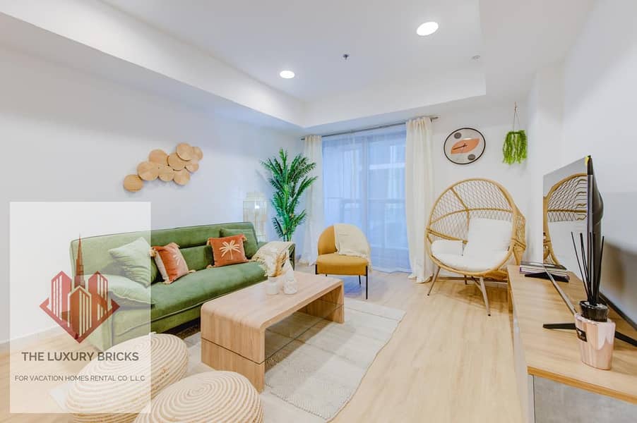 Boho-Style 2BR Apartment | Pool & Jacuzzi | Game Room | 6 people allowed