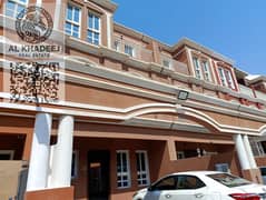 اب تاون 4 غرف بمساحه كبيره مع غرفه خادمه بمنطقه الزاهيه قريب من مخرج دبي والشارقه