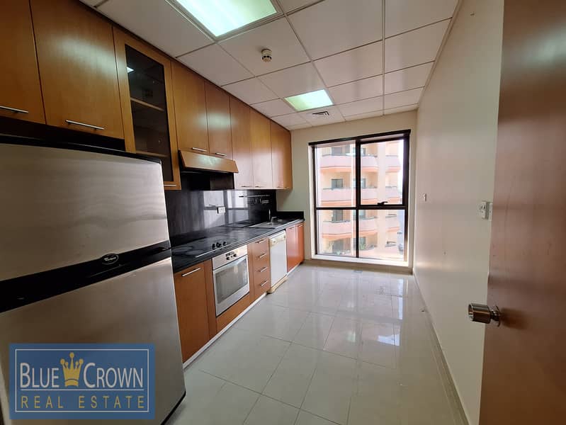 0%Commission Spacious 4BR+MaidRoom Apartment in Golden Sand 9 - Image 6