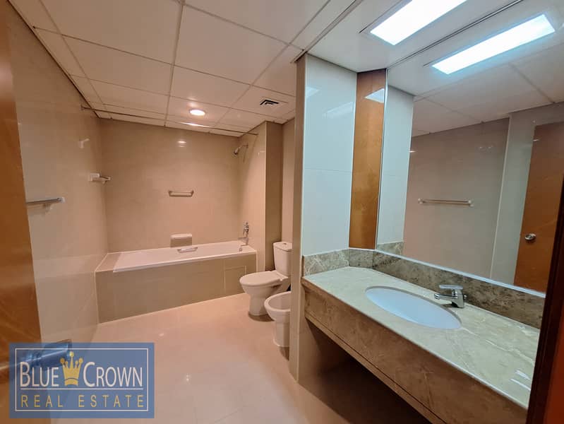 0%Commission Spacious 4BR+MaidRoom Apartment in Golden Sand 9 - Image 10