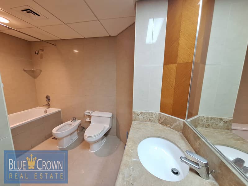 0%Commission Spacious 4BR+MaidRoom Apartment in Golden Sand 9 - Image 17