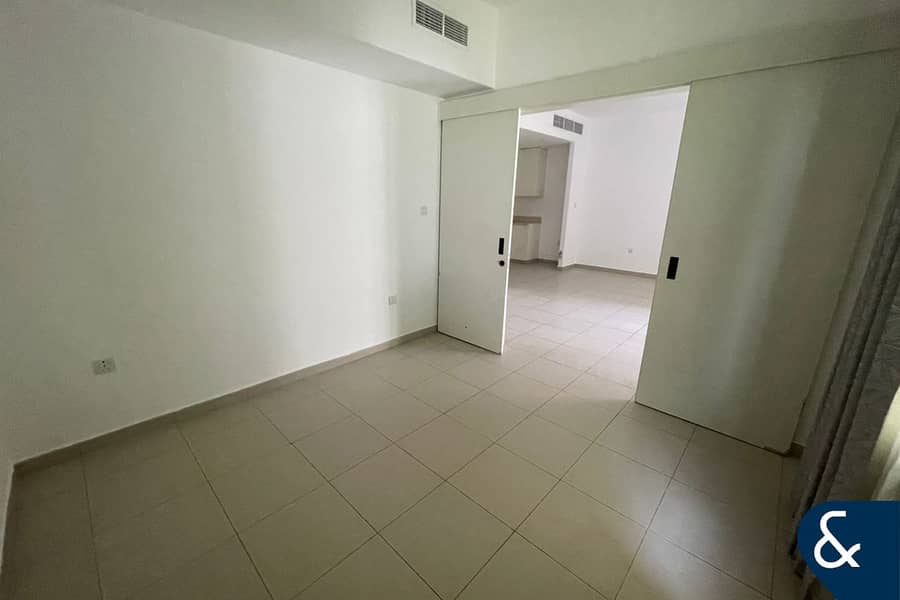 Single Row | Family Friendly | Spacious - Image 8