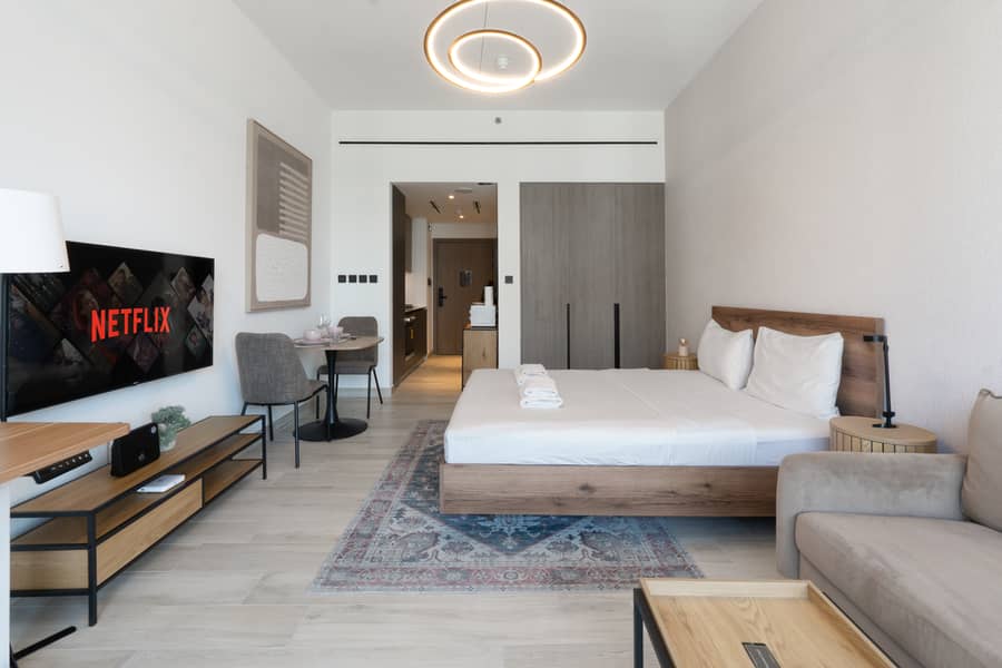 MONTHLY RENTAL | STUDIO | ROOFTOP POOL