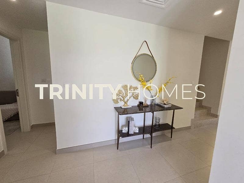 Spacious | Beachfront Home | Ready to Move-in