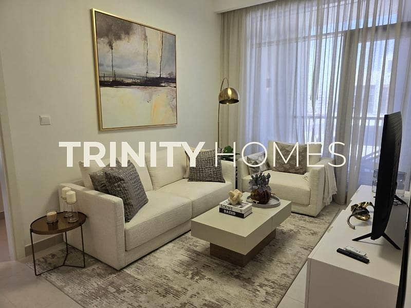 Spacious | Beachfront Home | Ready to Move-in