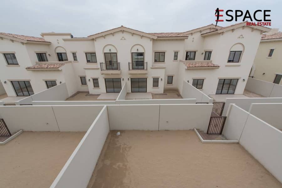 Spacious Villa | Close to Park and Pool | Well Maintained