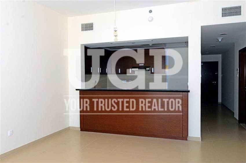 Well Maintained High flr. Apt with Relaxing View! Well Maintained High flr. Apt with Relaxing View!
