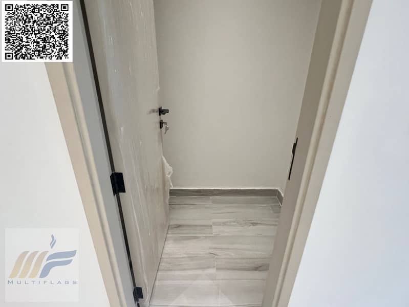 8 e829943b-90be-4d18-b6ad-3fcc652b8b9b. jpg