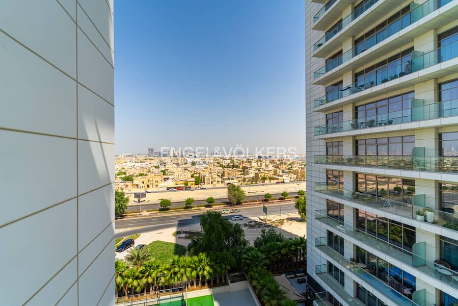 Experience Hotel living | Prime Corner | Central Location - Image 24