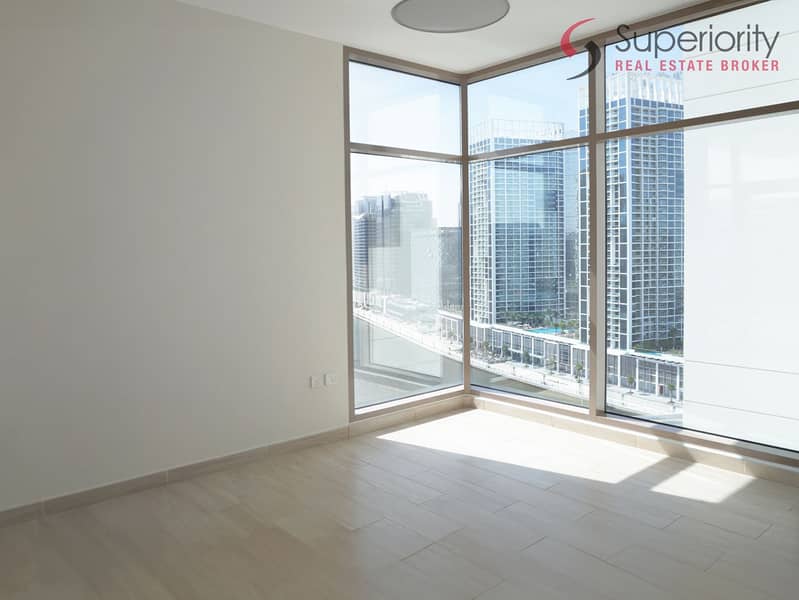 Prime Location | Spacious Layout | Canal View - Image 11