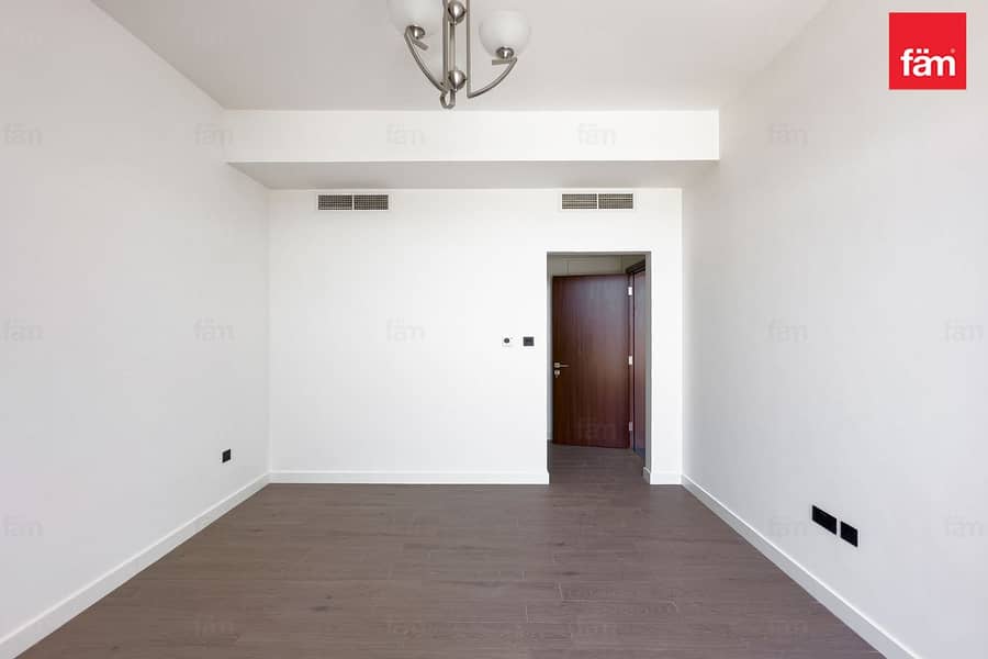 Single Row | With Landscaping | Near Kent College - Image 8