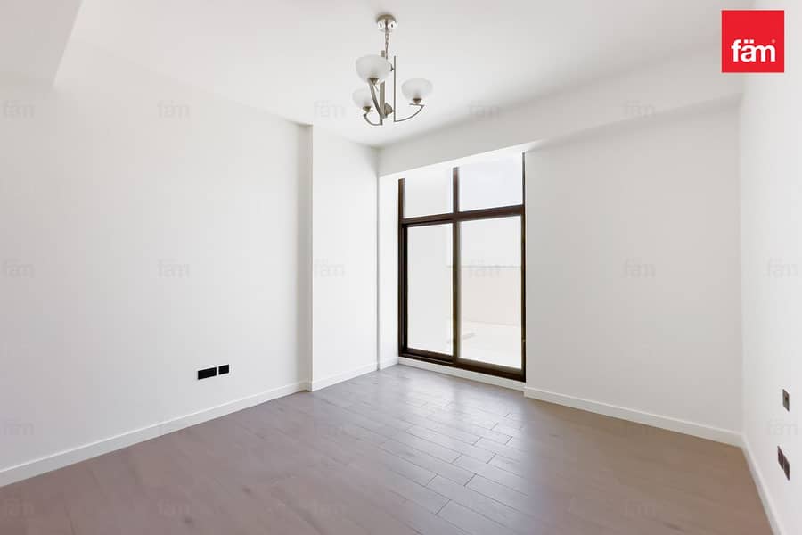 Single Row | With Landscaping | Near Kent College - Image 9