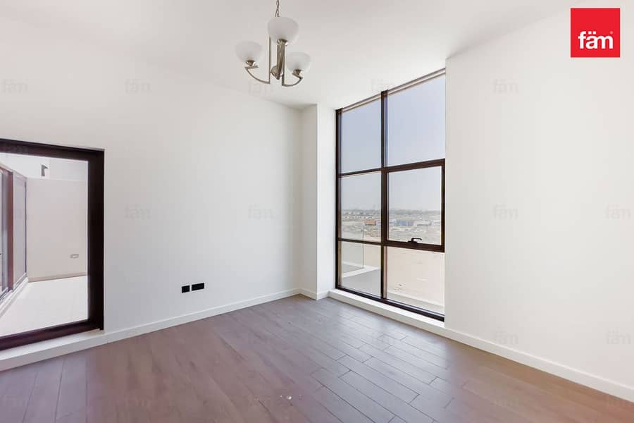 Single Row | With Landscaping | Near Kent College - Image 16